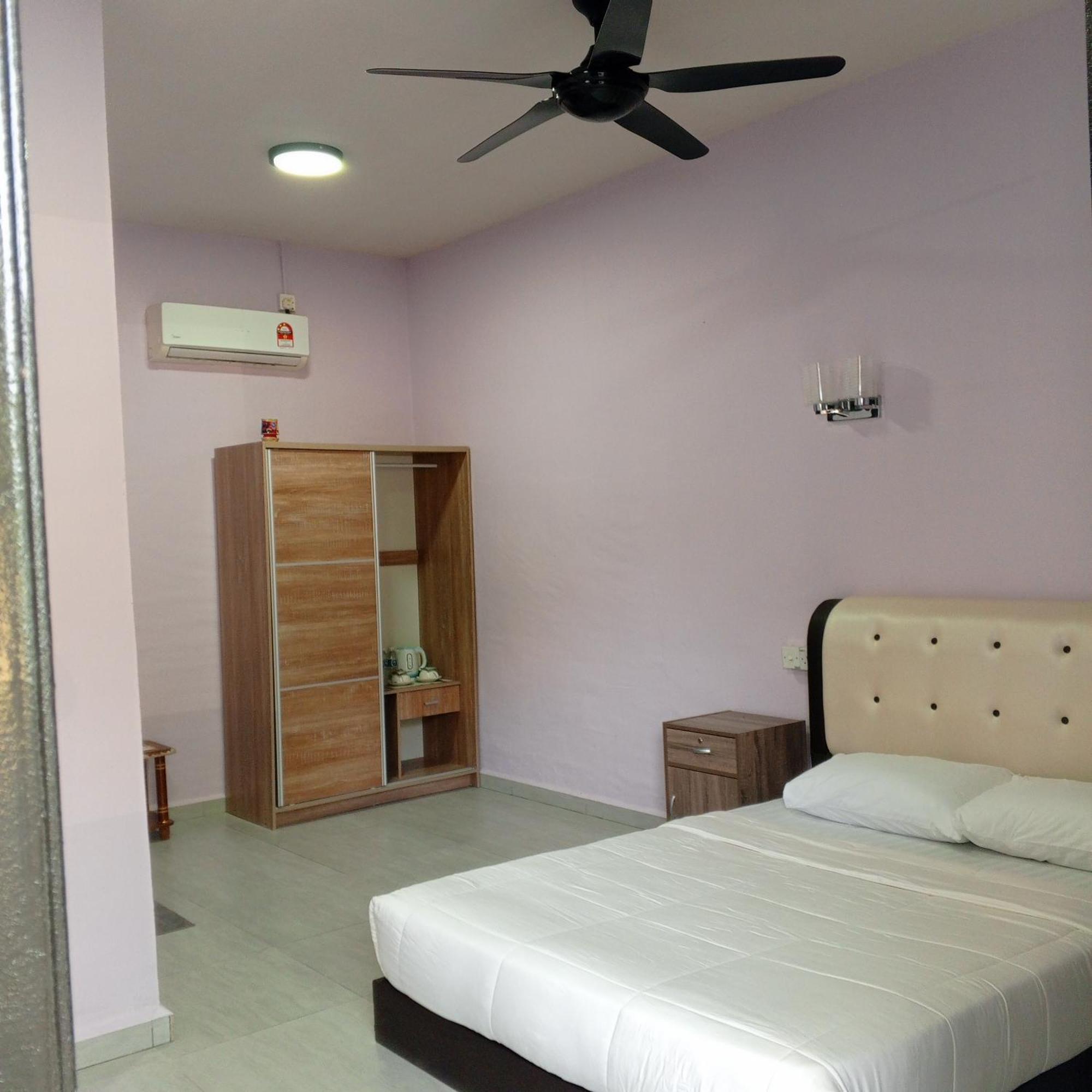 Sukau Tomanggong View Bed & Breakfast Room photo